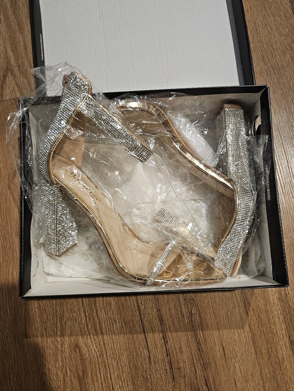 Liliana Rhinestone Rose Gold Block Heel Sandals Sz 10